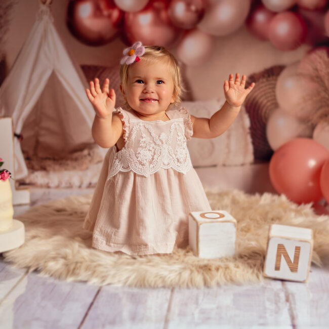 first birthday cake smash balloons